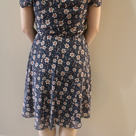 Dress - Picture 8 of 8